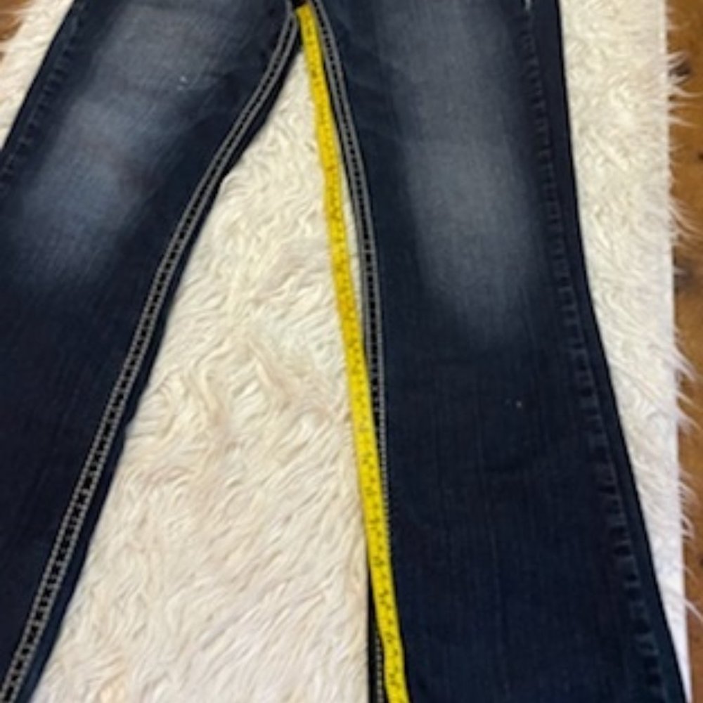 Silver Jeans Co Suki White Stitched boot cut jeans